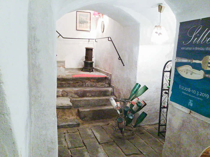 Wappen an Hauswand